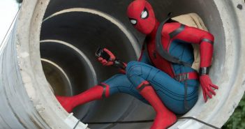 HOMEM-ARANHA: DE VOLTA AO LAR :: Uniforme utilizado no filme é leiloado na internet homem-aranha