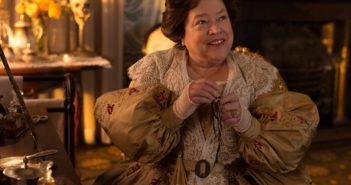 AMERICAN HORROR STORY :: Kathy Bates tem retorno confirmado em próxima temporada kathy-bates-american-horror-storie