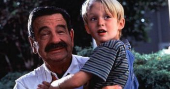 POR ONDE ANDA :: Mason Gamble, O “Dennis, O Pimentinha” dennis-pimentinha